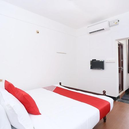 Oyo Flagship Kaveri Tourist Home Guruvāyūr Extérieur photo