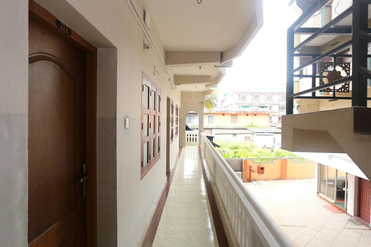Oyo Flagship Kaveri Tourist Home Guruvāyūr Extérieur photo