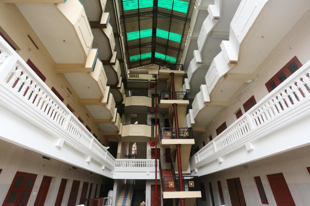 Oyo Flagship Kaveri Tourist Home Guruvāyūr Extérieur photo